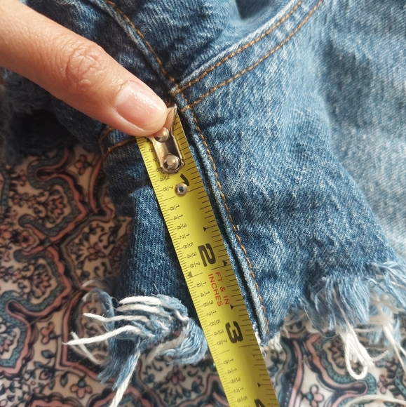 Universal Thread Highest Rise Shortie Denim Short Size 4 - Picture 6 of 7